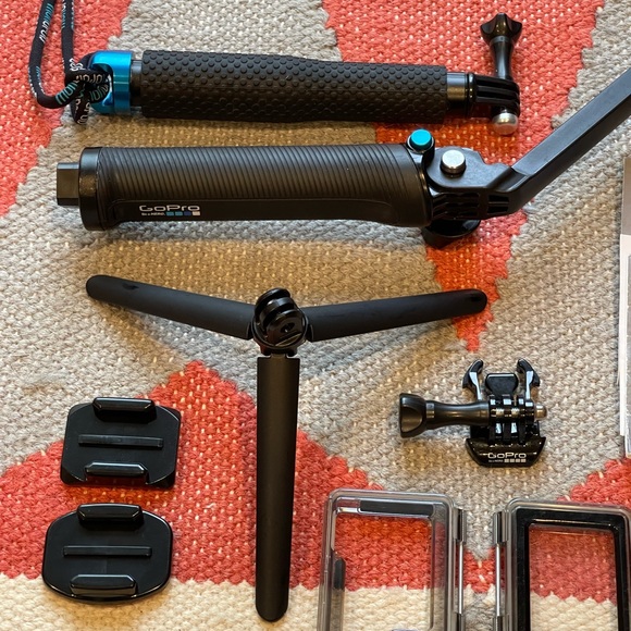 🚨SOLD🚨 GoPro Camera HERO+ LCD HD Video Recording Camera - Picture 4 of 12